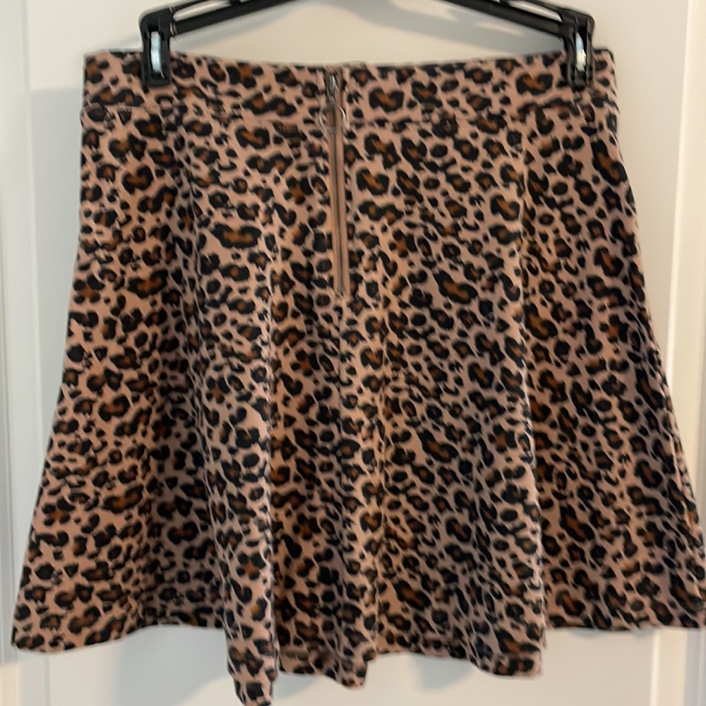 SO Animal Print Zip Front Mini Skirt Size Medium